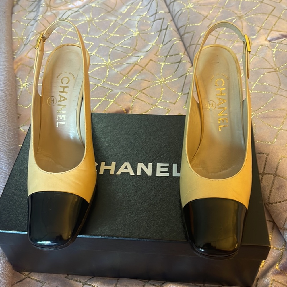 Chanel two tone brown and black heels 36.5